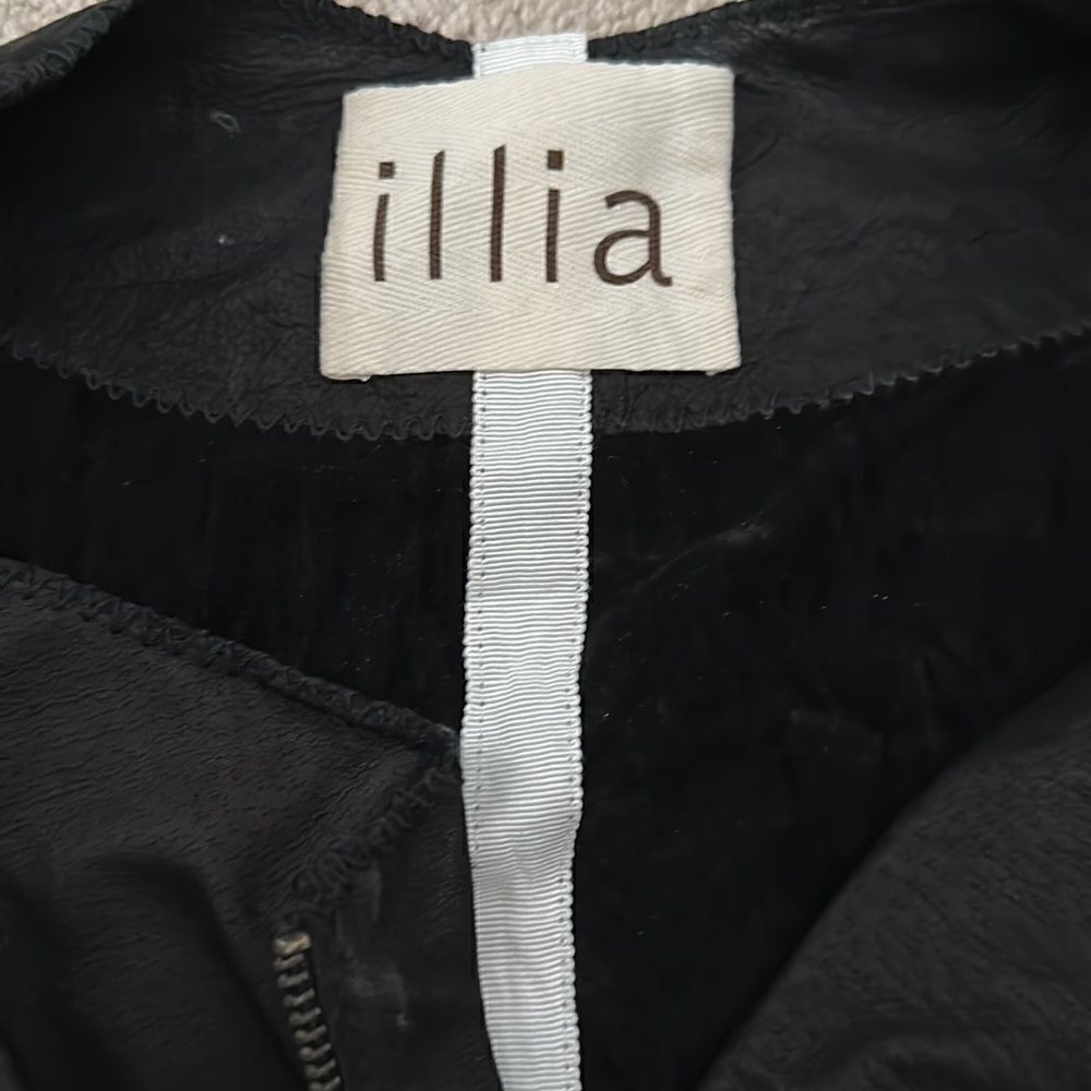 Illia 0 Vintage Leather Vest - Picture 4 of 8
